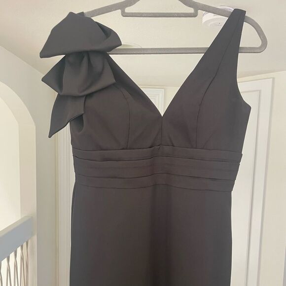 Mac Duggal Black Evening Gown, size 8 - Picture 2 of 4